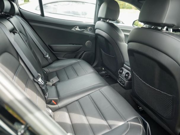 KIA Stinger 3.3 V6 T-GDI  4WD GT Schiebedach HUD ACC