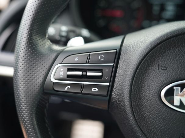 KIA Stinger 3.3 V6 T-GDI  4WD GT Schiebedach HUD ACC