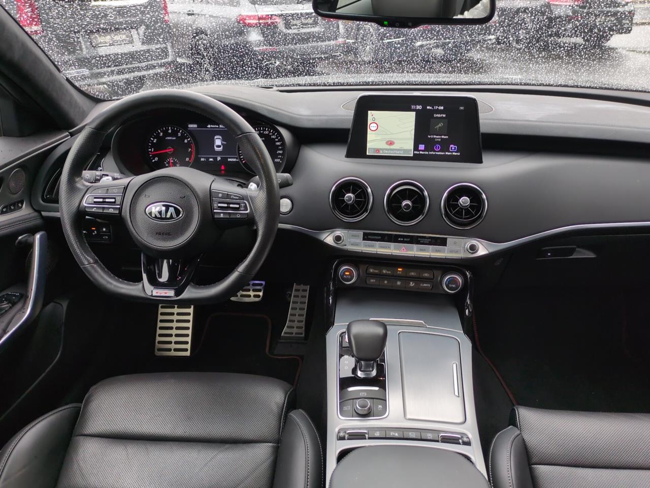 KIA Stinger 3.3 V6 T-GDI  4WD GT Schiebedach HUD ACC