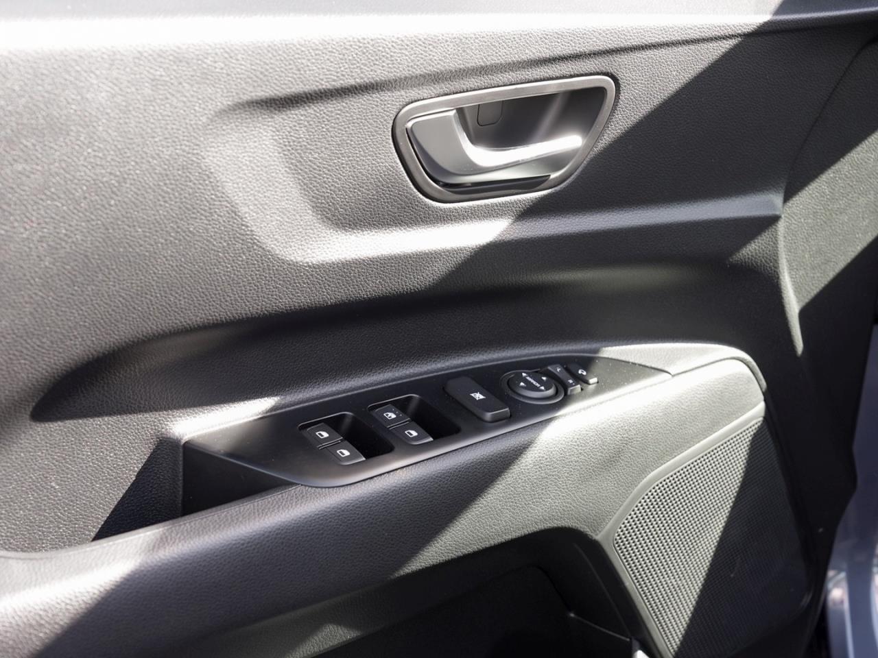 KIA Stonic 1.0T DCT Vision Kamera Privacy Lenkradhzg