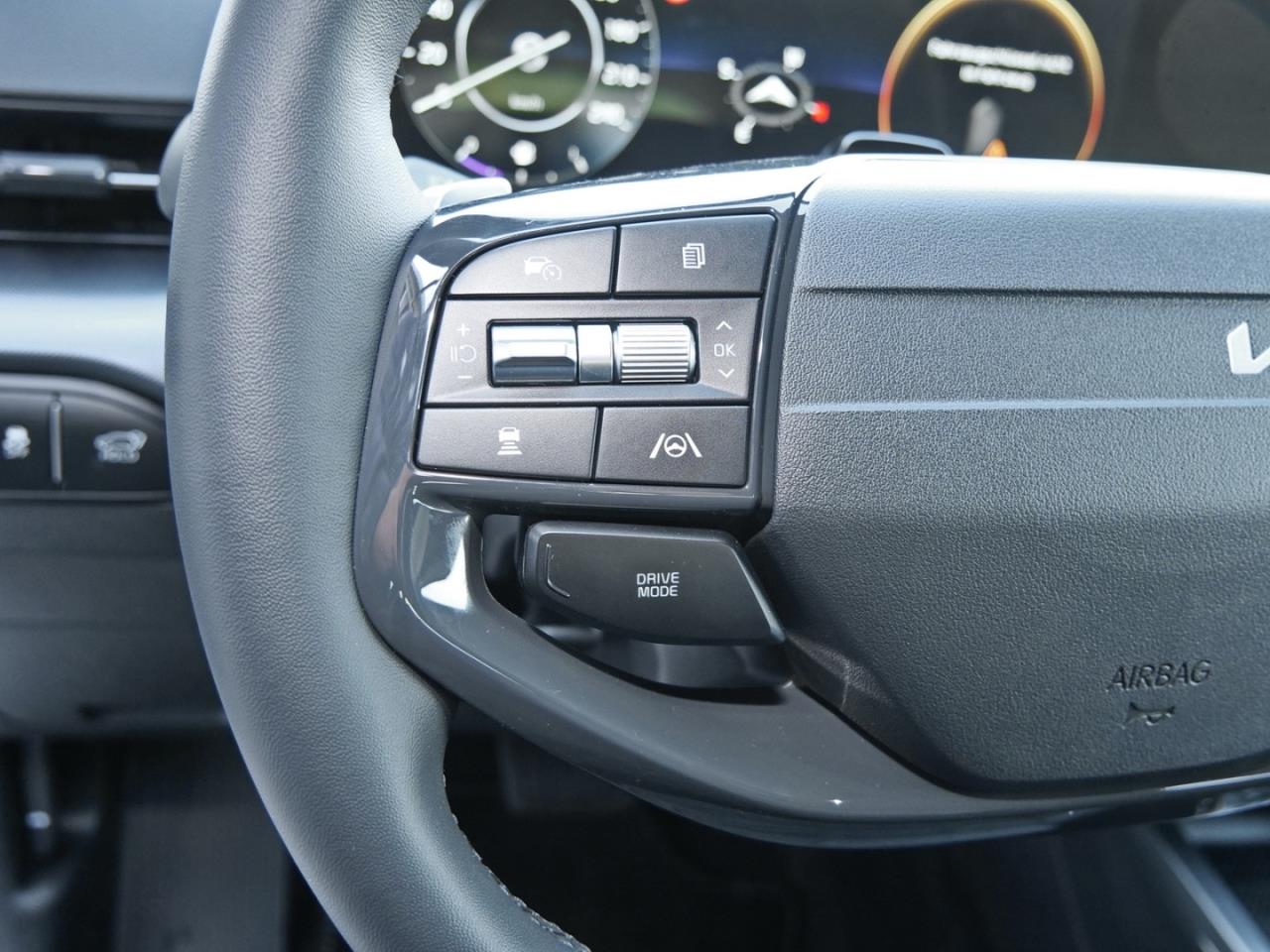 KIA XCeed 1.6T DCT Spirit Navi Glasdach Sound-P ACC