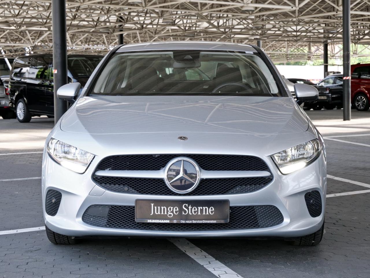 Mercedes-Benz A 180 d Limousine MBUXNavi+ Spurhalte-Assistent