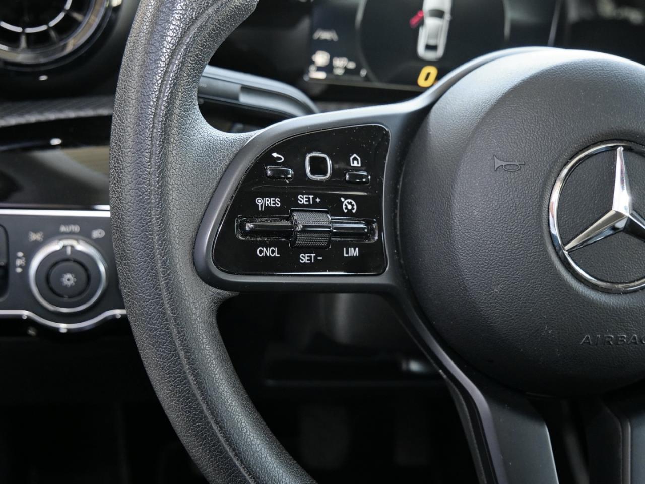 Mercedes-Benz A 180 d Limousine MBUXNavi+ Spurhalte-Assistent