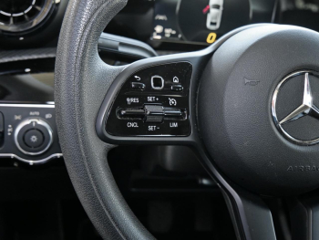 Mercedes-Benz A 180 d Limousine MBUXNavi+ Spurhalte-Assistent