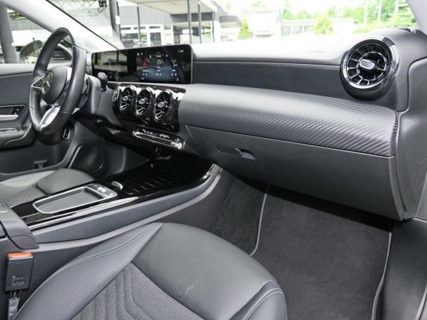 Mercedes-Benz A 180 d Limousine Kamera Spurhalte Navi Sitzhzg