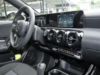 Mercedes-Benz A 180 d Limousine MBUXNavi+ Kamera Spurhalte