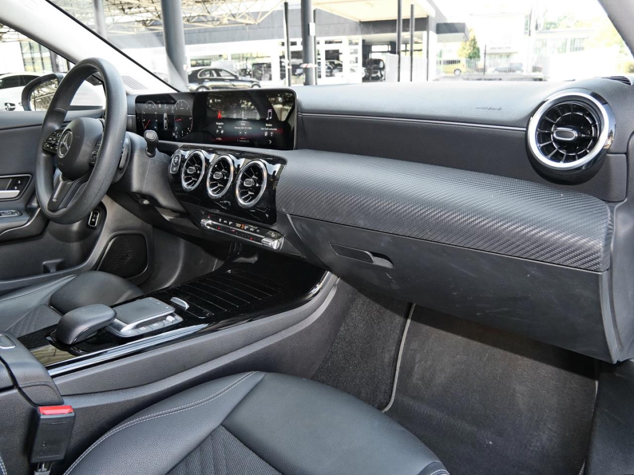 Mercedes-Benz A 180 d Limousine Style MBUXNavi+ Kamera