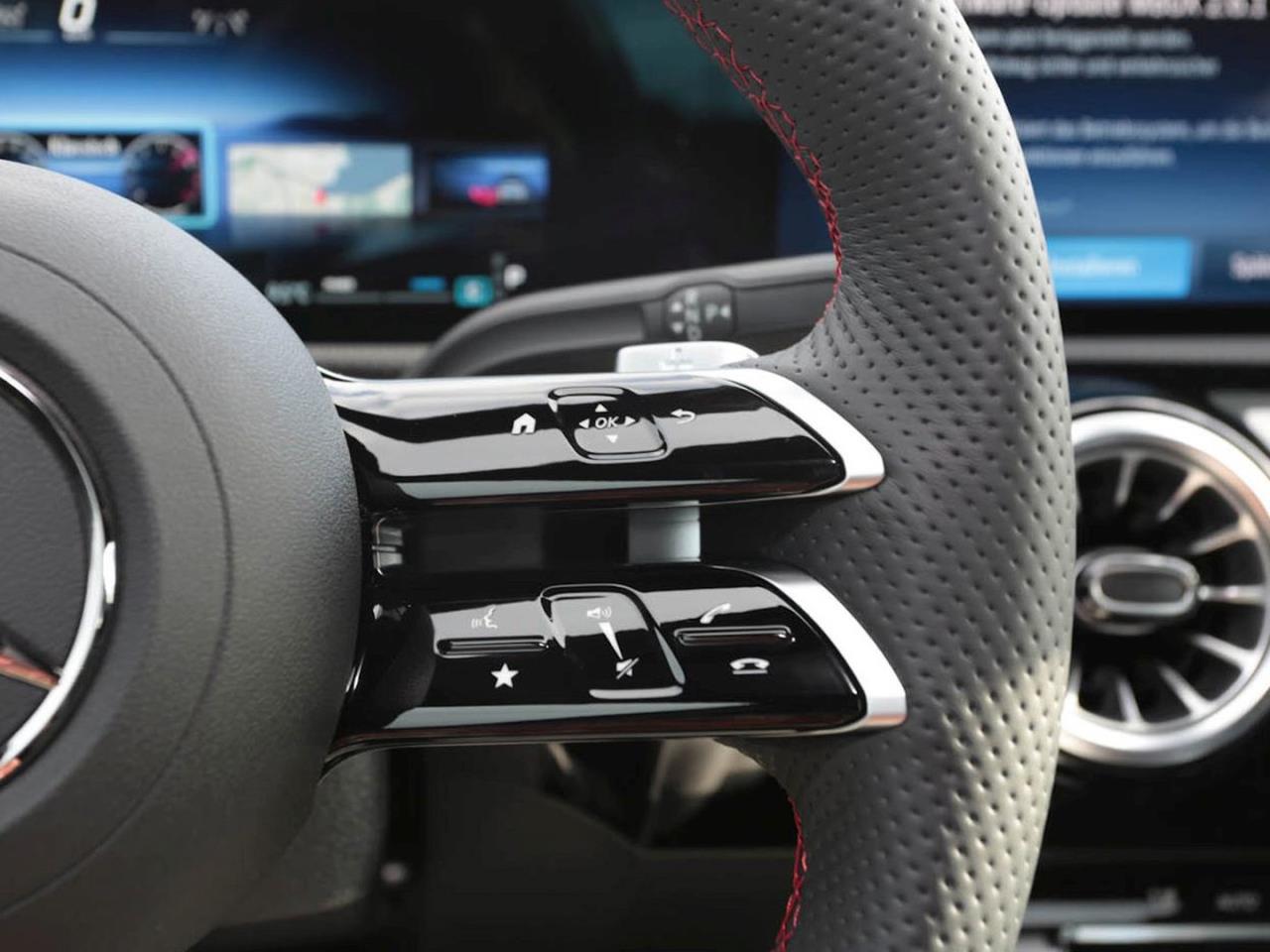 Mercedes-Benz A 180 Limousine AMG Distronic Memory AHK 360°