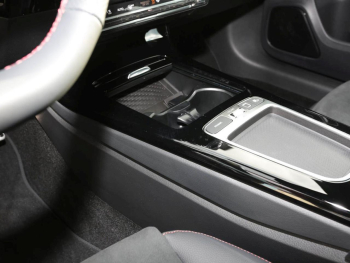 Mercedes-Benz A 180 Limousine AMG Distronic Memory AHK 360°