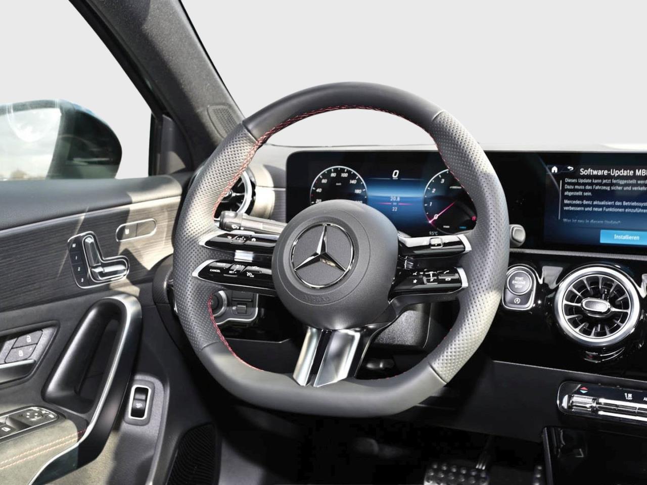 Mercedes-Benz A 180 Limousine AMG Distronic Memory AHK 360°