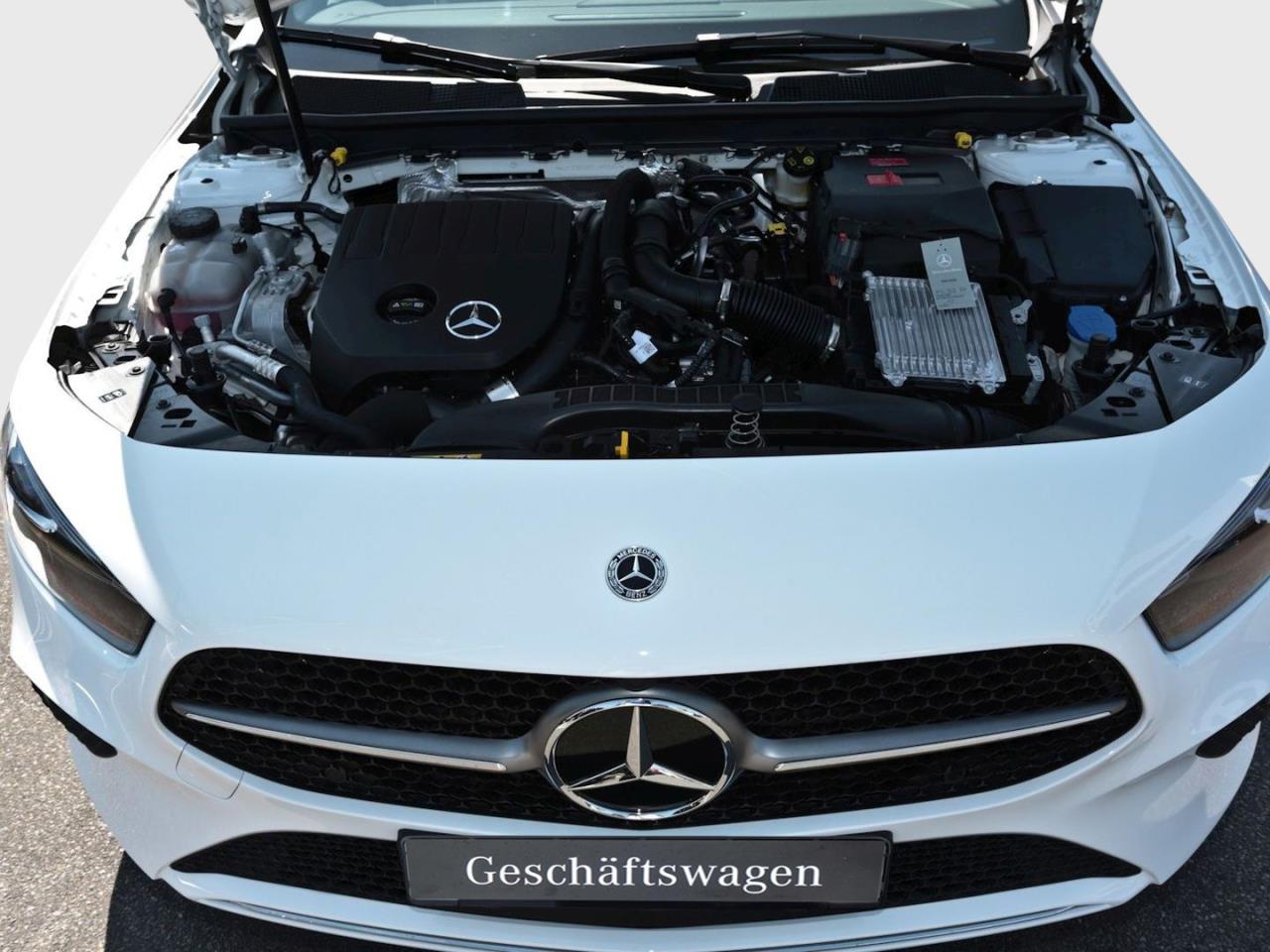 Mercedes-Benz A 180 Limousine Progressive Standhzg Kamera AHK