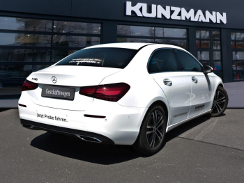Mercedes-Benz A 180 Limousine Progressive Standhzg Kamera AHK