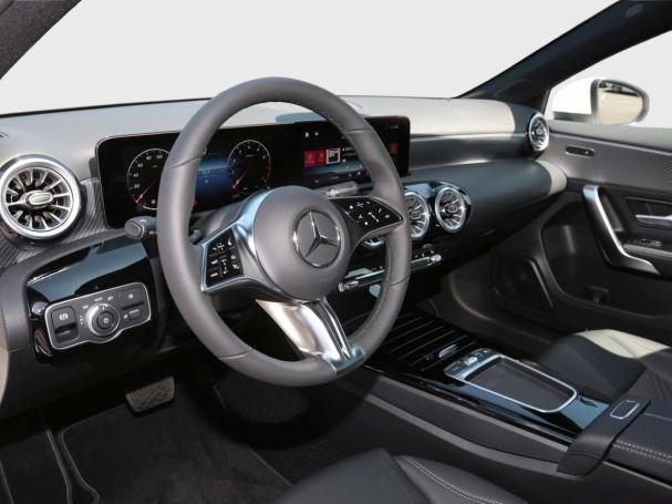 Mercedes-Benz A 180 Limousine Progressive Standhzg Kamera AHK