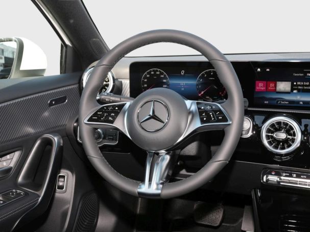 Mercedes-Benz A 180 Limousine Progressive Standhzg Kamera AHK