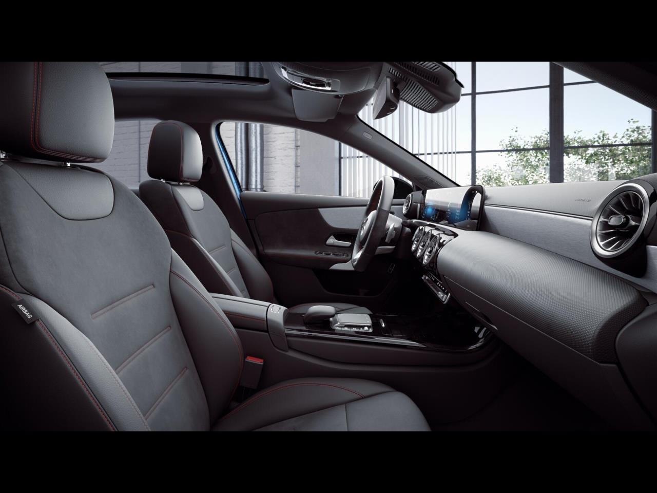 Mercedes-Benz A 200 4M Limousine AMG Night Panorama Distronic