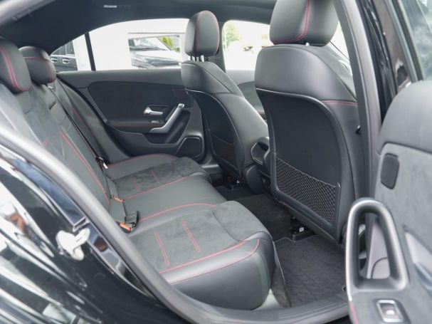 Mercedes-Benz A 200 Limousine AMG Night Distronic Panorama AHK