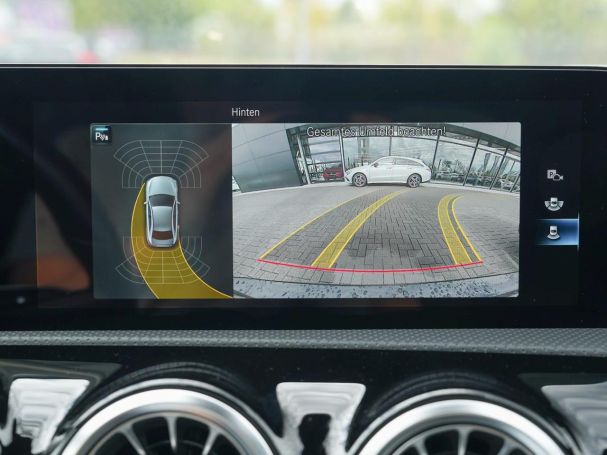 Mercedes-Benz A 200 Limousine AMG Night Distronic Panorama AHK
