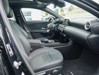 Mercedes-Benz A 200 Limousine AMG Night Distronic Panorama AHK