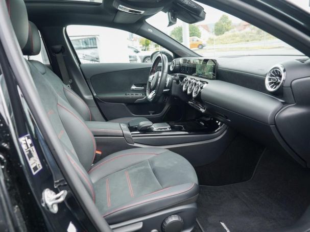 Mercedes-Benz A 200 Limousine AMG Night Distronic Panorama AHK