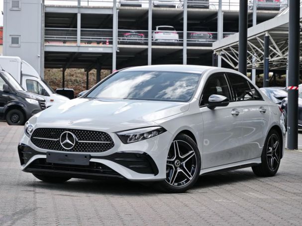 Mercedes-Benz A 200 Limousine AMG Night Standhzg Distronic AHK