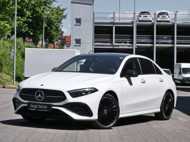 Mercedes-Benz A 250 e Limousine AMG Night Panorama 360° AHK