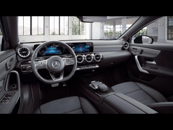 Mercedes-Benz A 250 e Limousine AMG Night Panorama 360° AHK