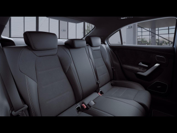 Mercedes-Benz A 250 e Limousine AMG Night Panorama 360° AHK
