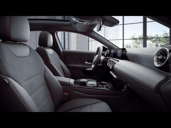 Mercedes-Benz A 250 e Limousine AMG Night Panorama Kamera