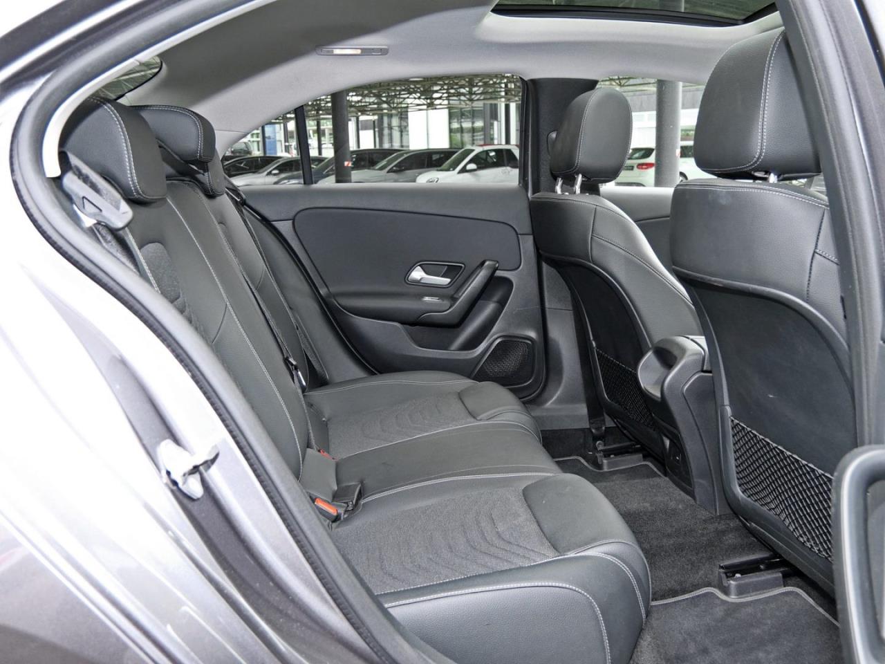 Mercedes-Benz A 250 e Limousine Style Panorama Kamera AHK