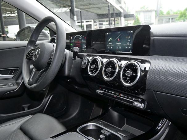 Mercedes-Benz A 250 e Limousine Style Panorama Kamera AHK