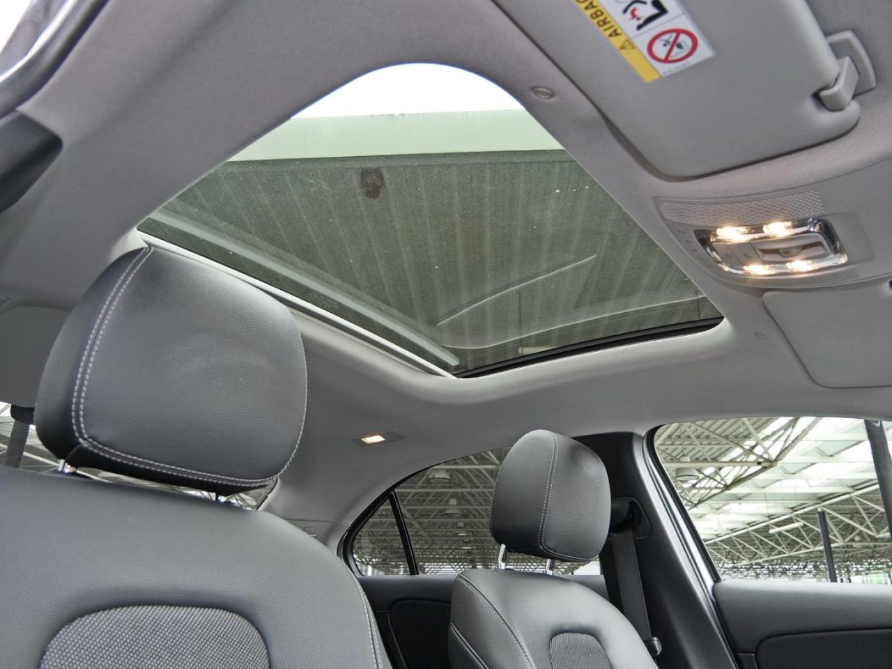 Mercedes-Benz A 250 e Limousine Style Panorama Kamera AHK