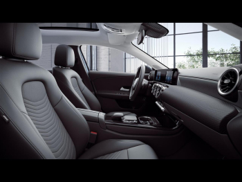 Mercedes-Benz A 250 e Limousine Style Panorama Kamera AHK