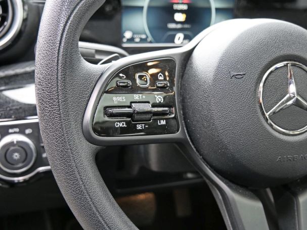 Mercedes-Benz A 250 e Limousine Style Panorama Kamera AHK