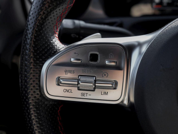 Mercedes-Benz A 250 e Limousine AMG Night MBUX Navi Kamera SHZ