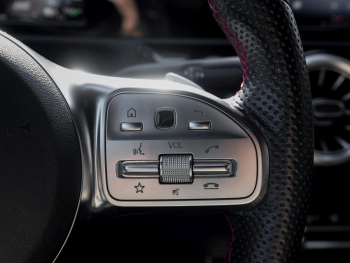 Mercedes-Benz A 250 e Limousine AMG Night MBUX Navi Kamera SHZ