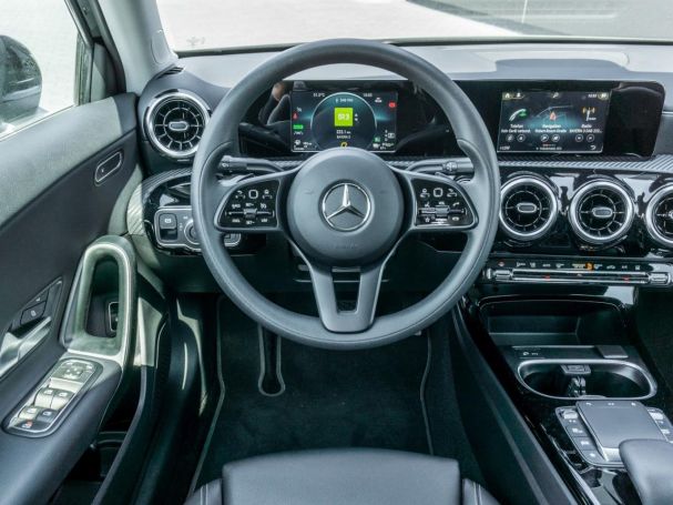 Mercedes-Benz A 250 e Limousine Style MBUXNavi+ AHK SpurH