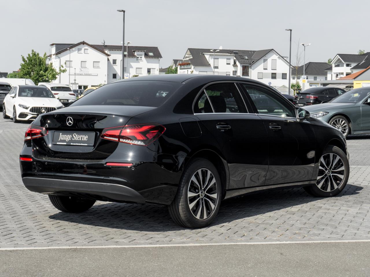 Mercedes-Benz A 250 e Limousine Style MBUXNavi+ AHK SpurH