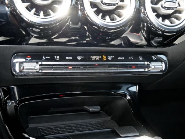 Mercedes-Benz A 250 e Limousine AMG Night MBUX Navi+ Spurhalte