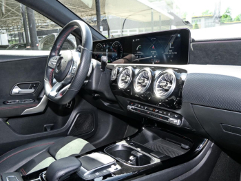 Mercedes-Benz A 250 e Limousine AMG Night MBUX Navi+ Spurhalte