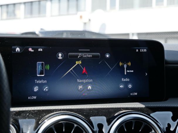 Mercedes-Benz A 250 e Limousine AMG Night Navi Spurhalte-Paket
