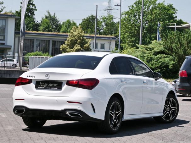Mercedes-Benz A 250 e Limousine AMG Night Navi Spurhalte-Paket