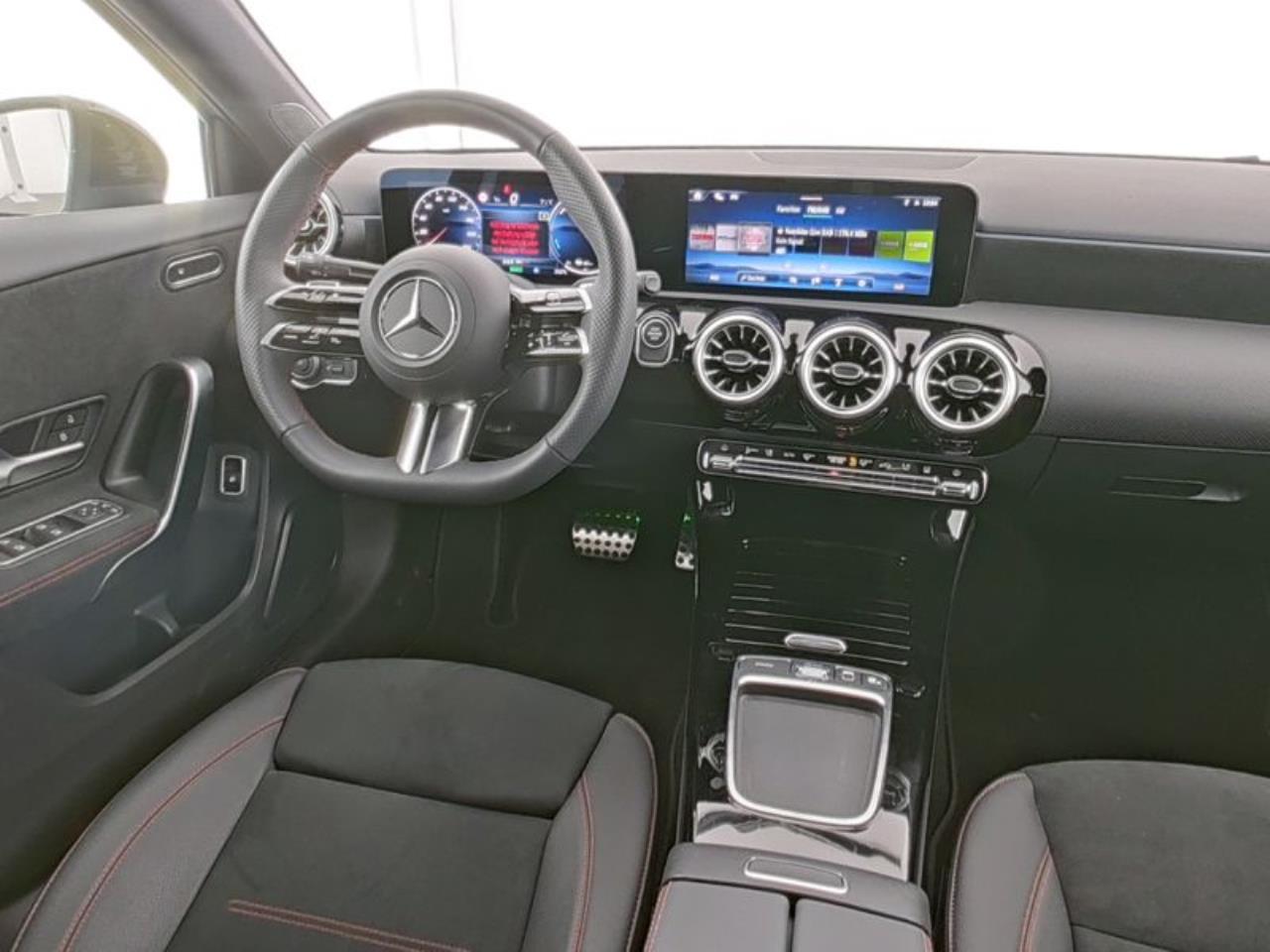 Mercedes-Benz A 250 e Limousine AMG Night Navi Spurhalte-Paket