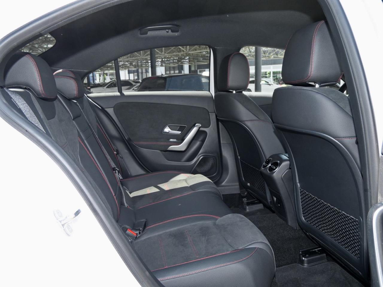 Mercedes-Benz A 250 e Limousine AMG Night Navi Spurhalte-Paket