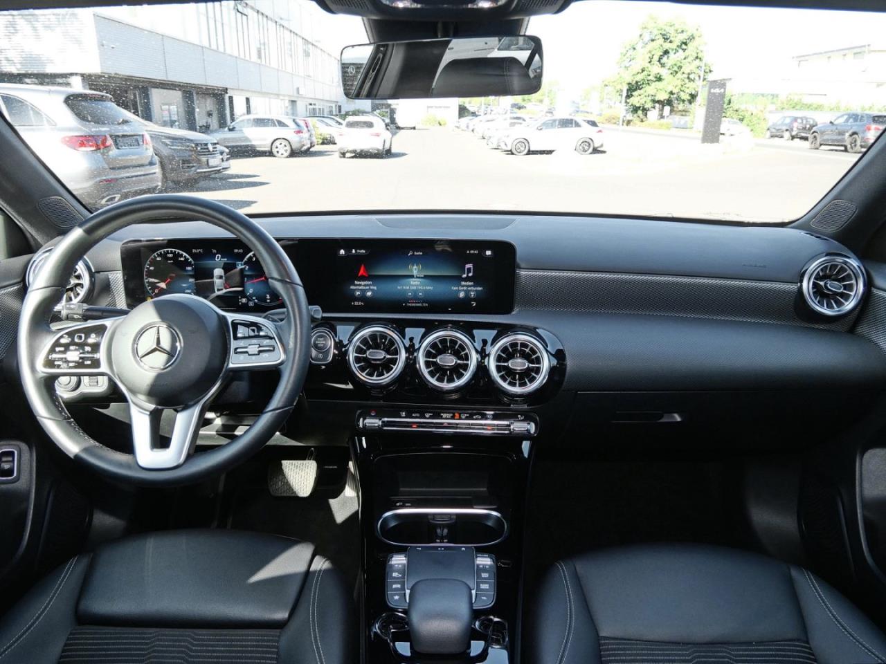 Mercedes-Benz A 250 Limousine Progressive Night 360° ParkA