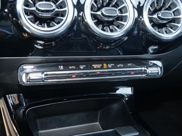 Mercedes-Benz A 250 Limousine Progressive Night 360° ParkA