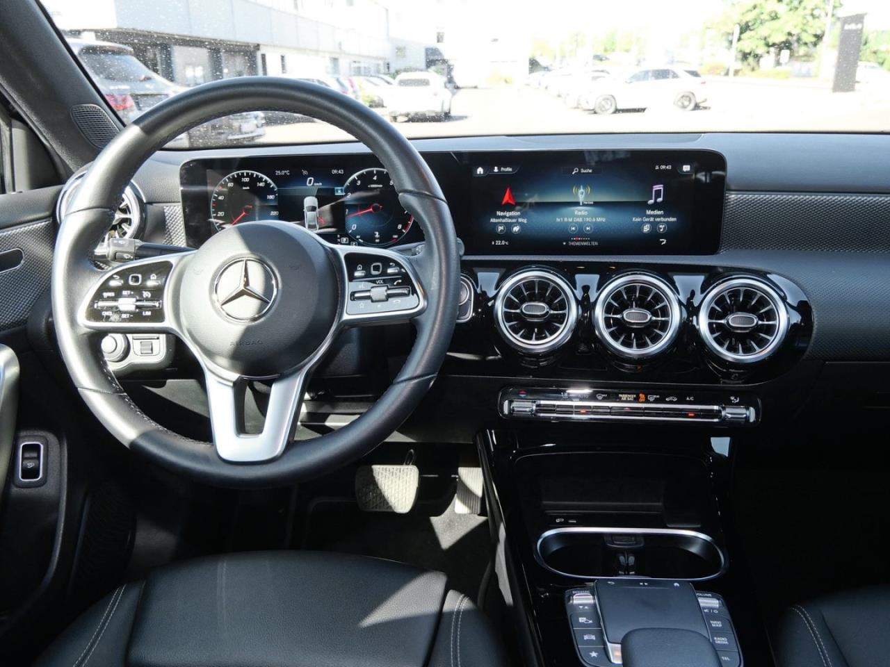 Mercedes-Benz A 250 Limousine Progressive Night 360° ParkA