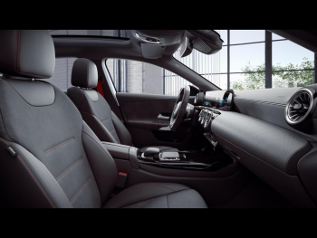 Mercedes-Benz A 35 AMG 4M Limousine Night Panorama Distronic