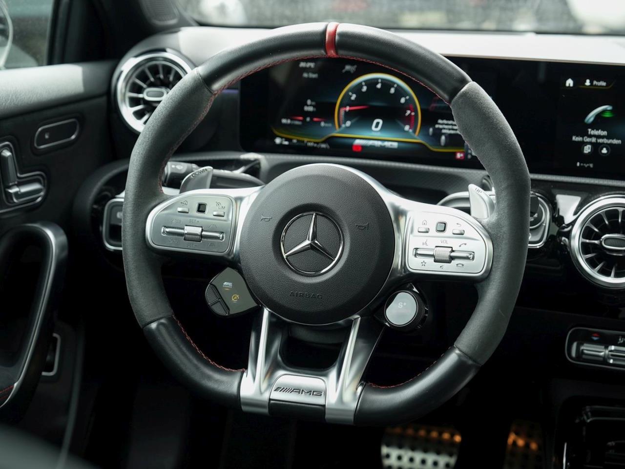 Mercedes-Benz A 35 AMG 4M Limousine Night Panorama Distronic