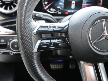 Mercedes-Benz A 180 d AMG Night Kamera SpurH ParkA Ambiente