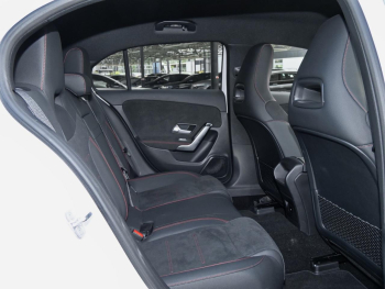 Mercedes-Benz A 180 d AMG Night Kamera SpurH ParkA Ambiente
